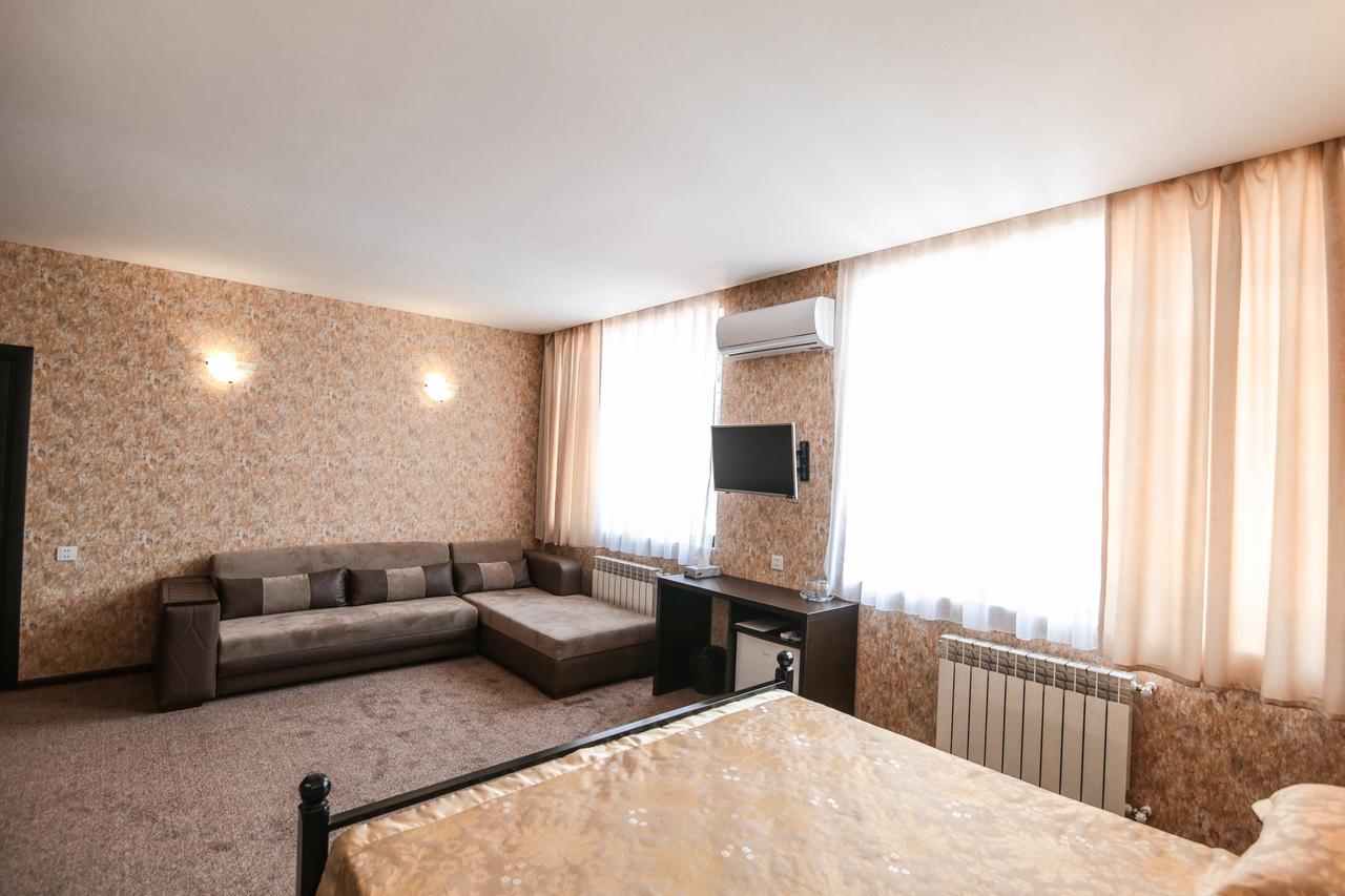 Evim Otel Zaqatala Exterior foto